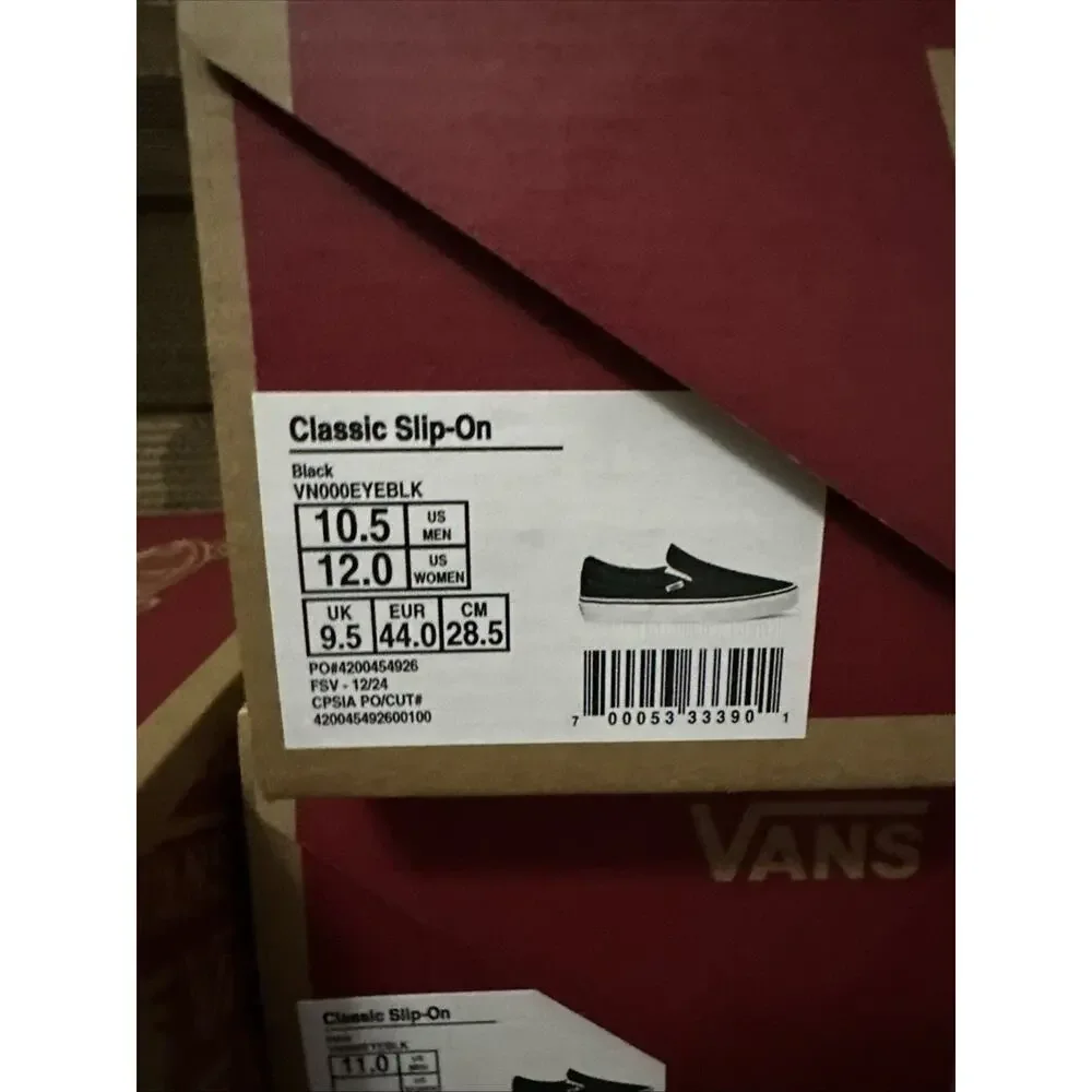 New Men's Size 10.5 Vans Classic Slip-on Black White VN000EYEBLK